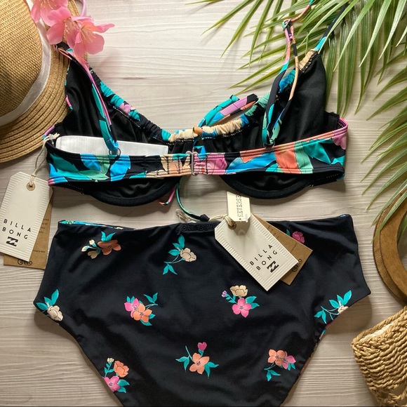 Billabong 🌺 Floral Rev Ruched Underwire Top | High Rise Bikini Bottoms 👙🌴 - Picture 14 of 16
